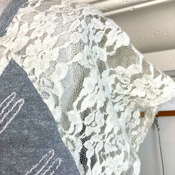 Miss Me Gray embroidered and blinged Lace Sleeve Women's Top - Picture 3 of 9